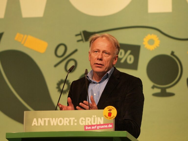 Trittin fordert von Grünen mehr Realismus