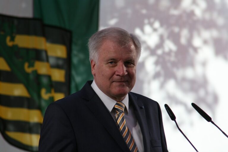 Nach Einführung des CO2-Preises: Eigentümerverband fordert Rücktritt von Seehofer