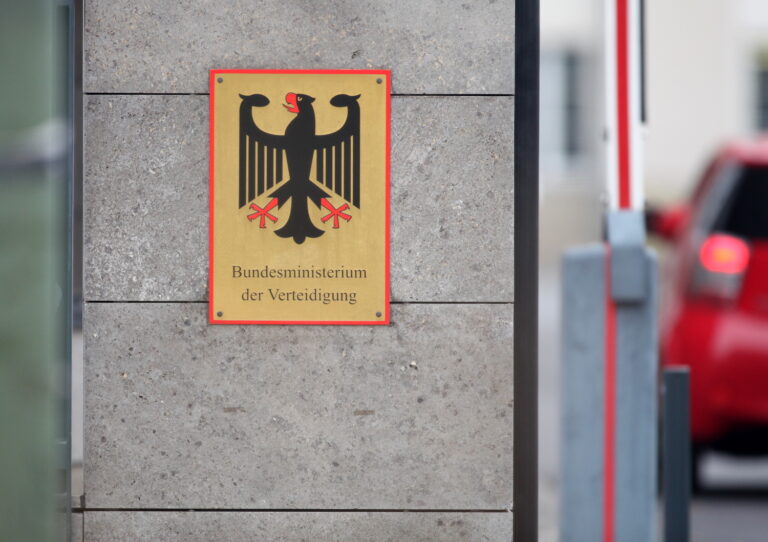 Deutschland nimmt mehr afghanische Bundeswehrhelfer auf als geplant