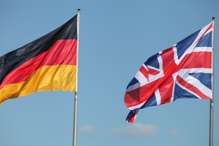 Merkel für Freundschaftsvertrag mit Großbritannien