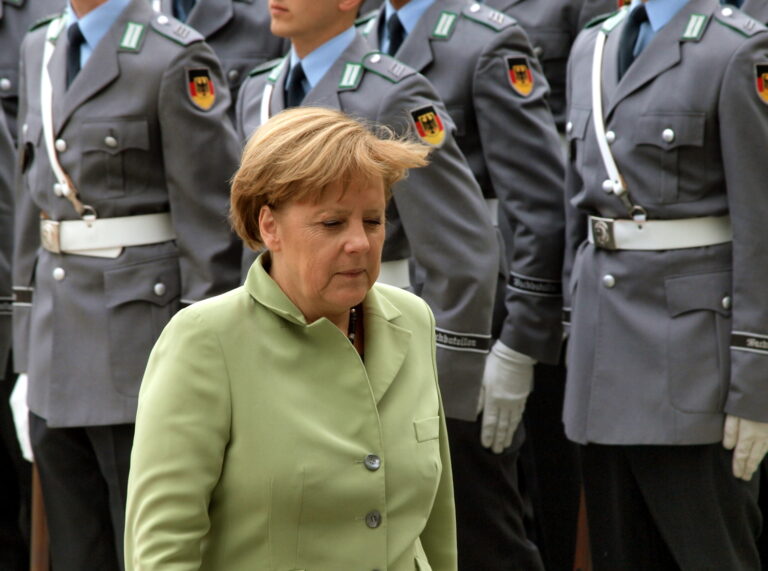 SPD-Verteidigungspolitiker will Merkel-Teilnahme an Rückkehr-Appell