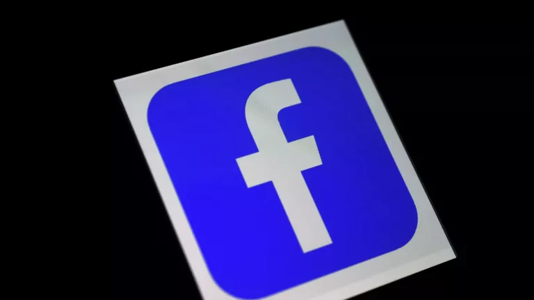 Facebook will Schmutzkampagne gegen Astrazeneca und Pfizer entlarvt haben – Russland wieder schuld?