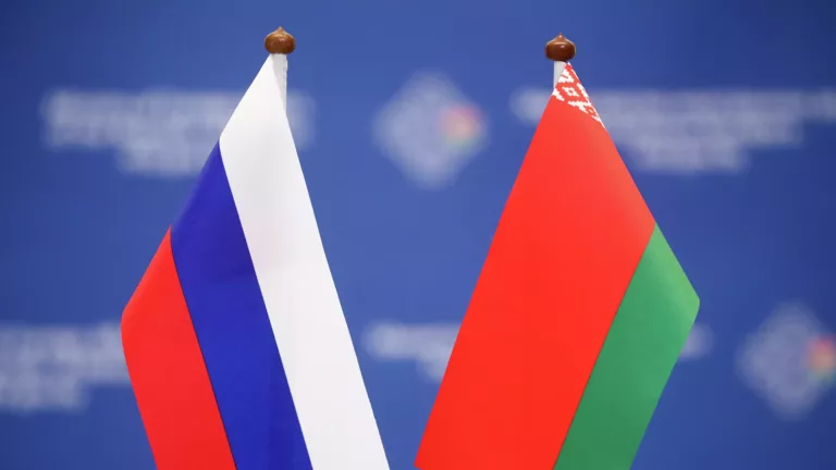 Sicherheit der Ukraine in Gefahr? Nato warnt vor Manöver von Russland und Belarus –„Sapad 2021“