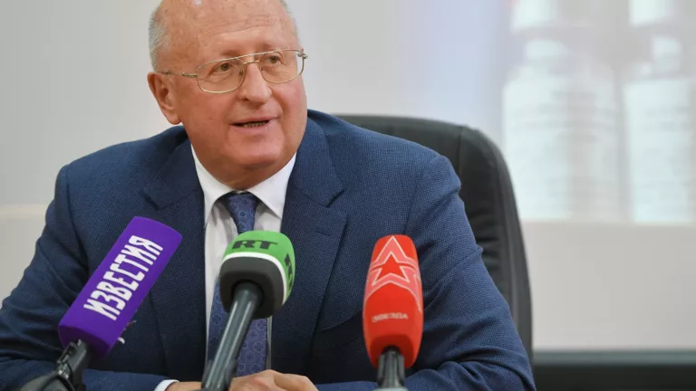 Russischer Virologe führt ausbleibende Anerkennung für Sputnik V auf „Kampf ums Geld“ zurück