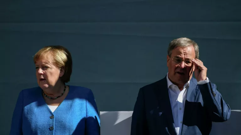 Merkel und Laschet warnen vor Instabilität in Deutschland nach Bundestagswahl