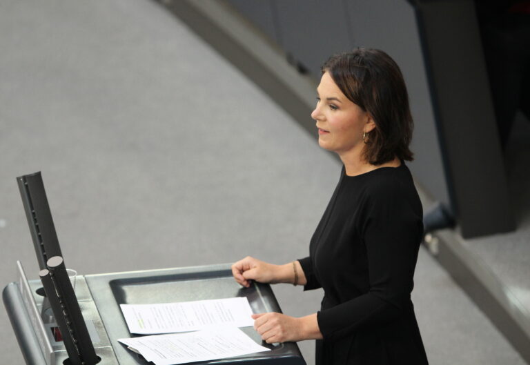 Baerbock warnt vor Deutschland-Koalition