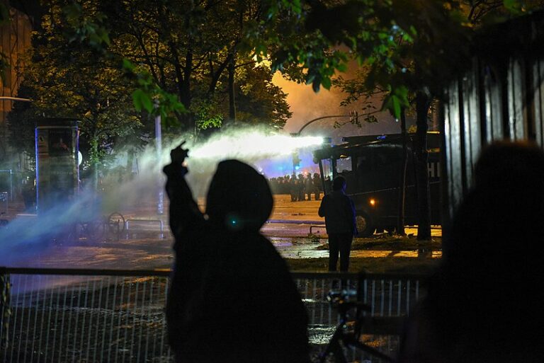 Rotterdam: Proteste für und gegen Corona-Regeln – bis zu 15.000 Teilnehmer erwartet