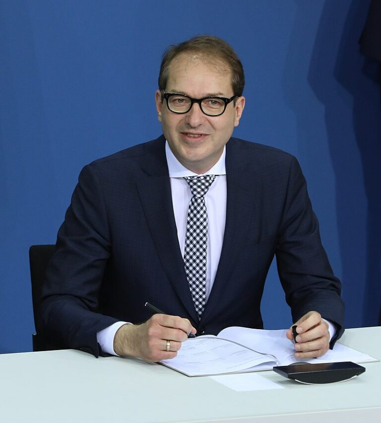 Dobrindt: Ständiges Infragestellen von Nord Stream 2 „grundfalscher Weg“