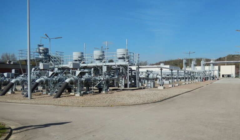 Betreiber: Europäische Gasspeicher mitten im Winter zur Hälfte leer