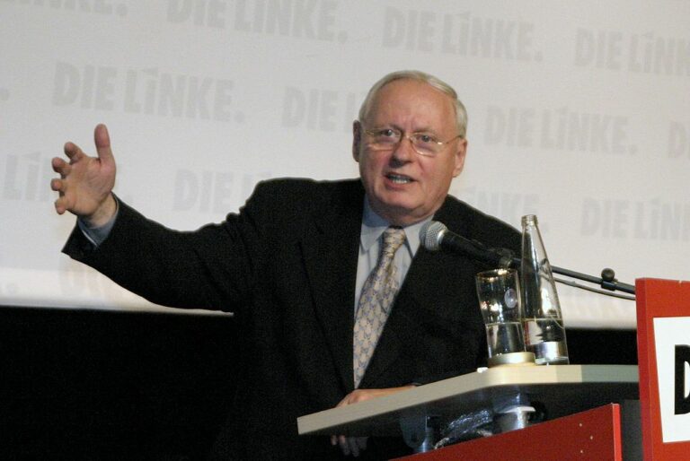 Lafontaine: Der Westen muss „Putin-Versteher“ werden