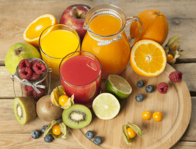 Eine neue Studie zeigt, dass man aus Saft mehr Vitamin C aufnimmt als aus ganzen Früchten/Gemüse oder Nahrungsergänzungsmitteln.